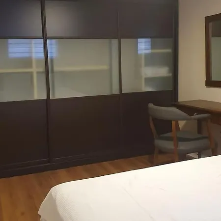 Villa Cesme'De Yemyesil Bahceli, Havuzlu Villa-Awz112 Cesme